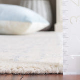 Safavieh Ebony 4'-0" x 6'-0" Rug in Ivory / Navy