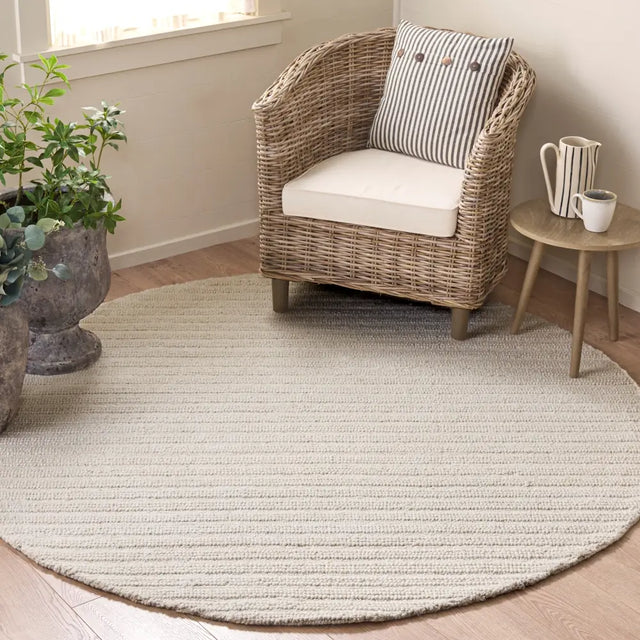 Safavieh Ebony 6'-0" x 6'-0" Rug in Ivory