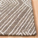 Safavieh Micro-Loop 5'-0" x 8'-0" Rug in Dark Grey / Ivory