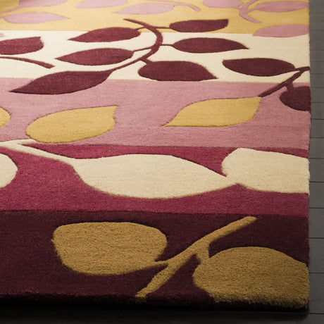 Safavieh Soho 3'-6" x 5'-6" Rug in Red / Gold