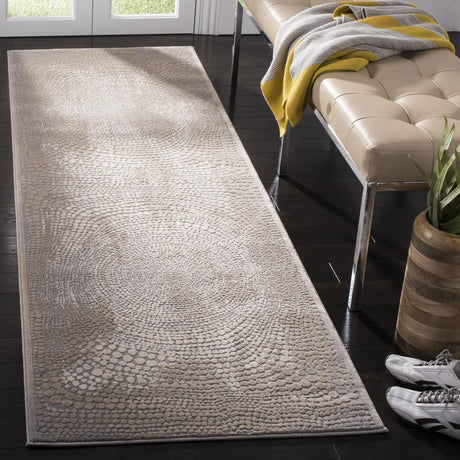 Safavieh Meadow 2'-7" x 10'-0" Rug in Ivory / Grey