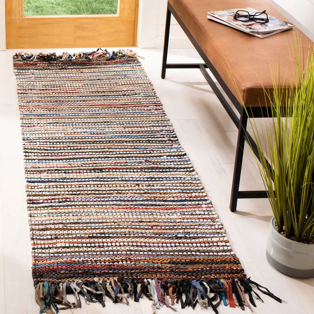 Safavieh Vintage Leather 2'-3" x 6'-0" Rug in Multi
