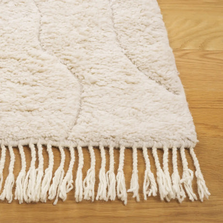 Safavieh Vermont 4'-0" x 6'-0" Rug in Ivory