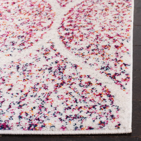 Safavieh Madison 5'-3" x 7'-0" Rug in Cream / Fuchsia