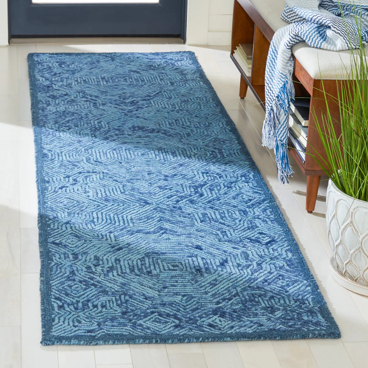 Safavieh Ikat 2'-3" x 8'-0" Rug in Dark Blue