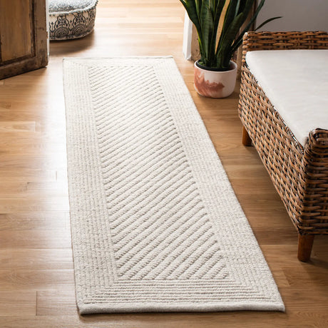 Safavieh Natura 2'-3" x 10'-0" Rug in Ivory