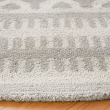 Safavieh Capri 6'-0" x 6'-0" Rug in Ivory / Grey