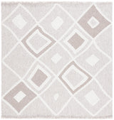 Safavieh Lotus 6'-7" x 6'-7" Rug in Beige / Ivory