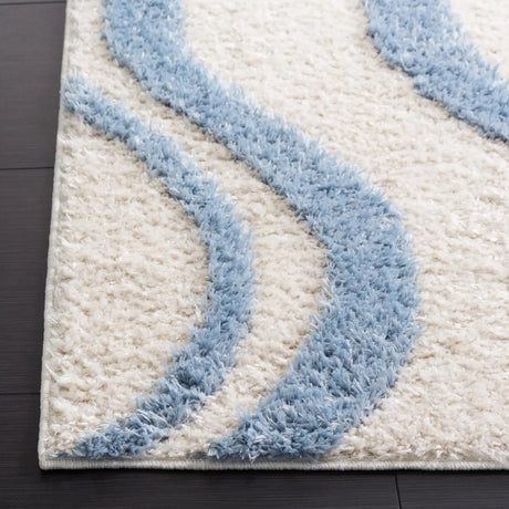 Safavieh Norway 4'-0" x 6'-0" Rug in Blue / Ivory