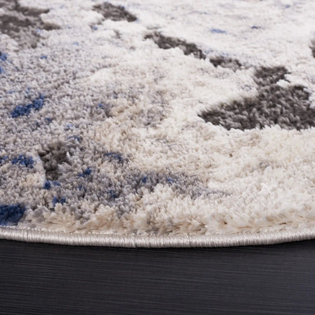 Safavieh Petra 6'-7" x 6'-7" Rug in Ivory / Light Grey