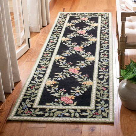Safavieh Chelsea 2'-6" x 8'-0" Rug in Black