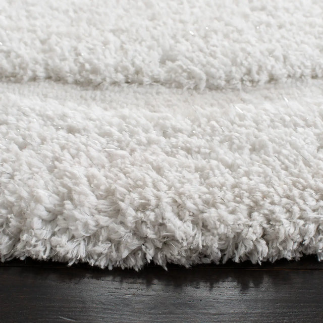 Safavieh Glamour Shag 6'-0" x 6'-0" Rug in Ivory