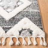 Safavieh Moroccan Tassel Shag 4'-0" x 6'-0" Rug in Grey / Ivory