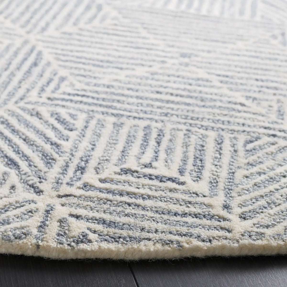 Safavieh Abstract 6'-0" x 6'-0" Rug in Grey / Ivory