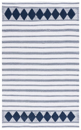 Safavieh Montauk 4'-0" x 6'-0" Rug in Navy / Ivory