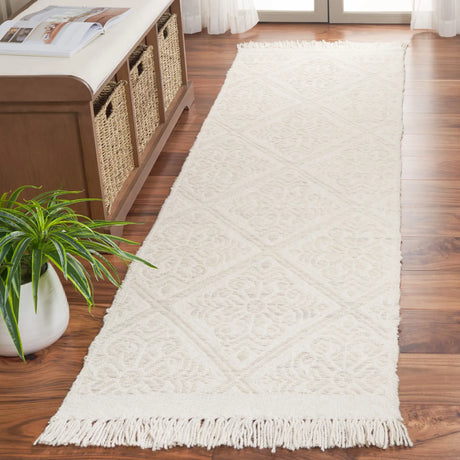 Safavieh Kilim 2'-3" x 8'-0" Rug in Light Grey / Ivory