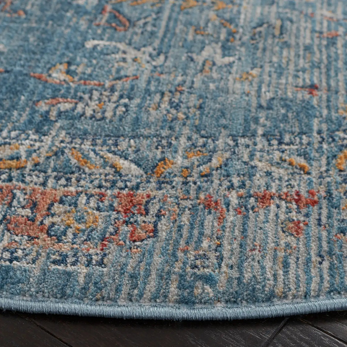 Safavieh Victoria 6'-7" x 6'-7" Rug in Navy / Red