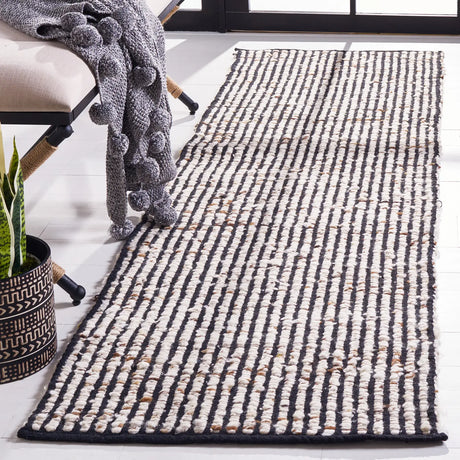 Safavieh Natura 2'-3" x 11'-0" Rug in Black / Ivory
