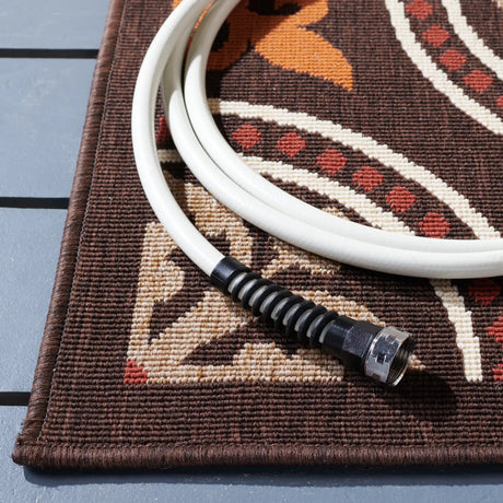 Safavieh Veranda 5'-3" x 7'-7" Rug in Chocolate / Terracotta