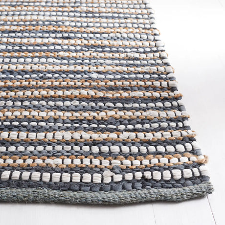 Safavieh Vintage Leather 4'-0" x 6'-0" Rug in Dark Grey / Ivory