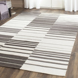 Safavieh Kilim 5'-0" x 8'-0" Rug in Dark Brown / Ivory