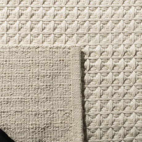Safavieh Natura 5'-0" x 8'-0" Rug in Ivory
