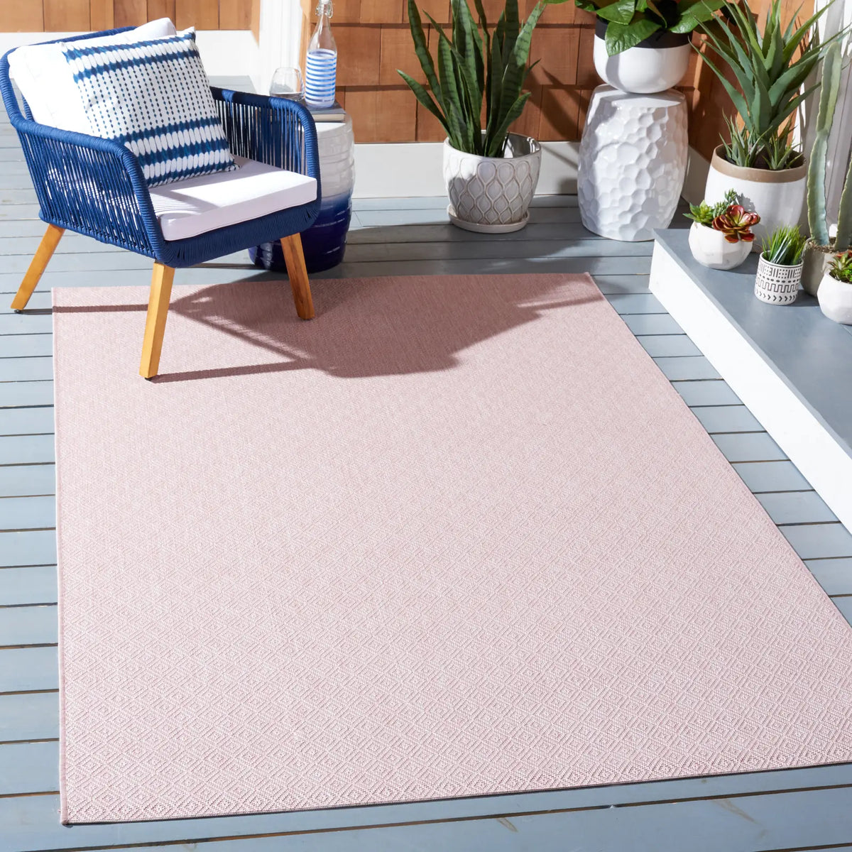 Safavieh Courtyard 4'-0" x 5'-7" Rug in Soft Pink