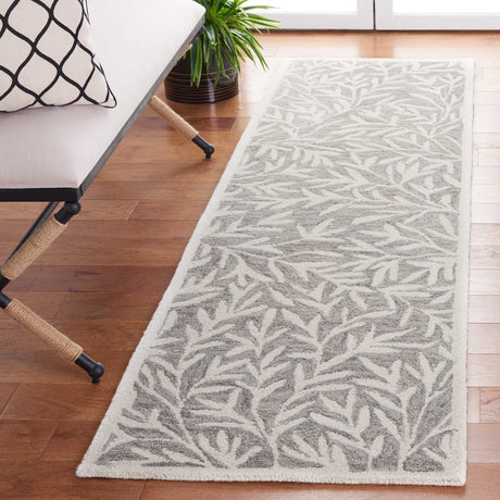 Safavieh Jardin 2'-3" x 8'-0" Rug in Grey / Ivory