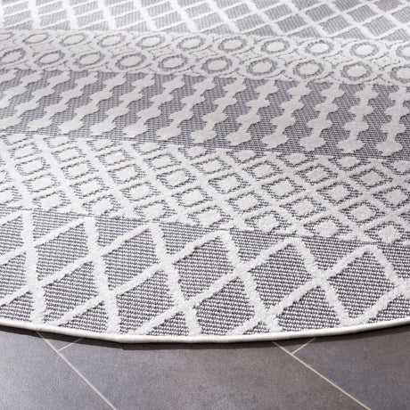 Safavieh Cabana 6'-7" x 6'-7" Rug in Ivory / Grey