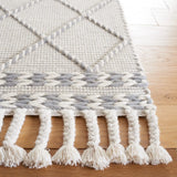 Safavieh Vermont 4'-0" x 6'-0" Rug in Ivory / Grey