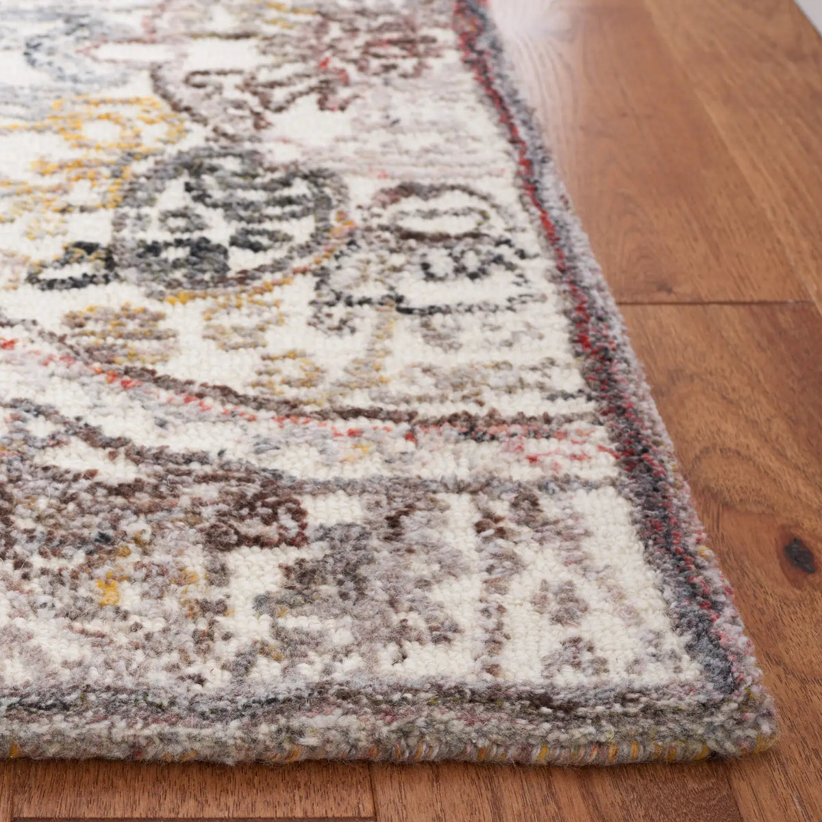 Safavieh Metro 4'-0" x 6'-0" Rug in Ivory / Red