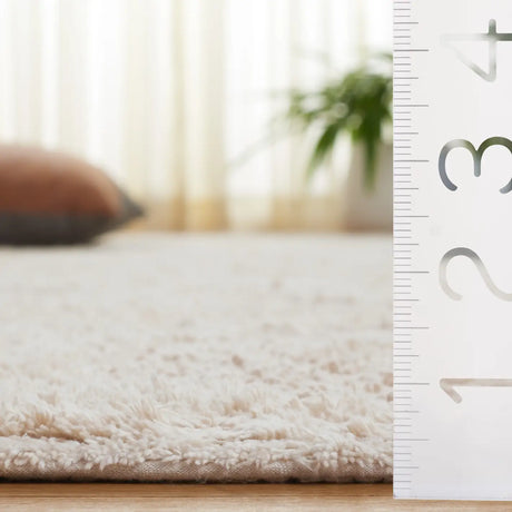 Safavieh Easy Care 4'-0" x 6'-0" Rug in Ivory
