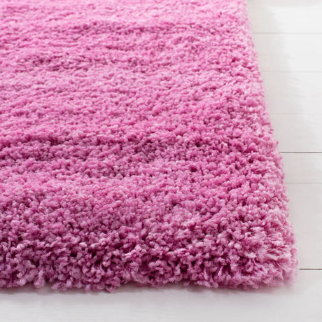 Safavieh Santa Monica Shag 4'-0" x 6'-0" Rug in Pink