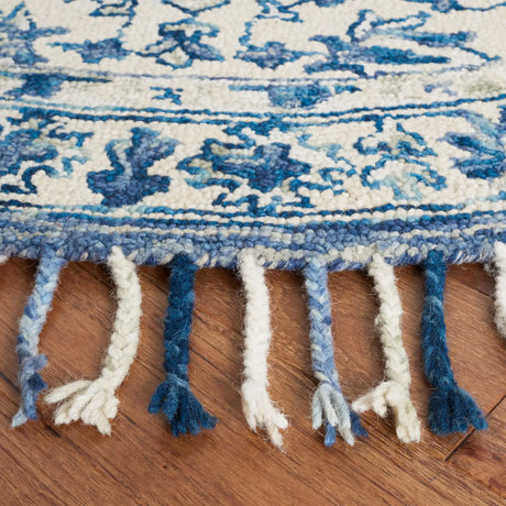 Safavieh Aspen 5'-0" x 5'-0" Rug in Ivory / Blue