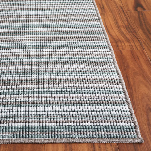 Safavieh Escape 600 5'-3" x 7'-6" Rug in Green / Brown