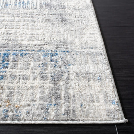 Safavieh Shivan 100 4'-0" x 6'-0" Rug in Ivory / Blue