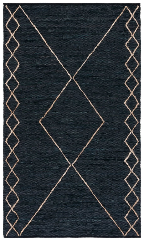 Safavieh Vintage Leather 4'-0" x 6'-0" Rug in Black / Natural