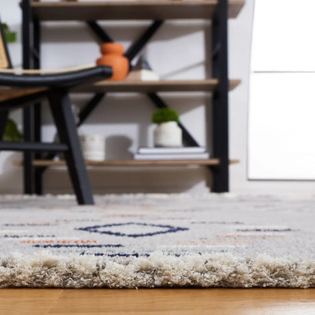 Safavieh Marrakesh 4'-0" x 6'-0" Rug in Grey / Blue Rust