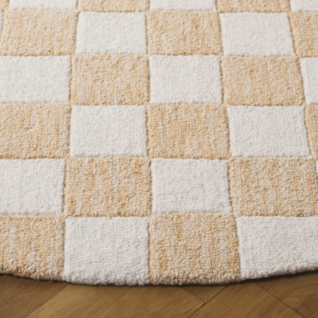 Safavieh Ebony 6'-0" x 6'-0" Rug in Gold / Ivory