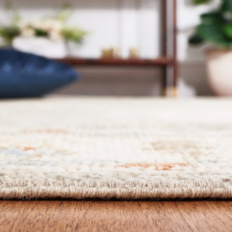 Safavieh Samarkand 6'-0" x 9'-0" Rug in Light Grey / Beige