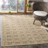 Safavieh Martha Stewart 4'-0" x 5'-7" Rug in Brown / Creme