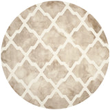 Safavieh Dip Dye 7'-0" x 7'-0" Rug in Beige / Ivory