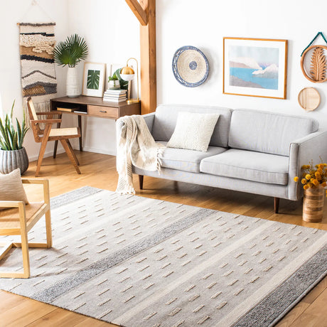 Safavieh Striped Kilim 10'-0" x 14'-0" Rug in Ivory / Grey