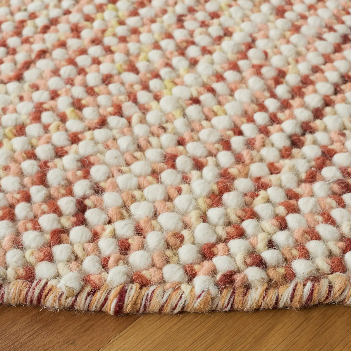 Safavieh Vermont 6'-0" x 6'-0" Rug in Ivory / Rust