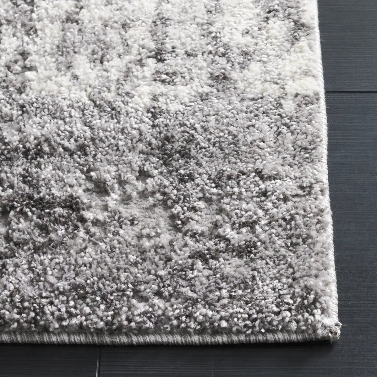 Safavieh Ravine Shag 4'-0" x 6'-0" Rug in Grey / Dark Grey