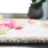 Safavieh Rodeo Drive 4'-0" x 6'-0" Rug in Ivory / Red
