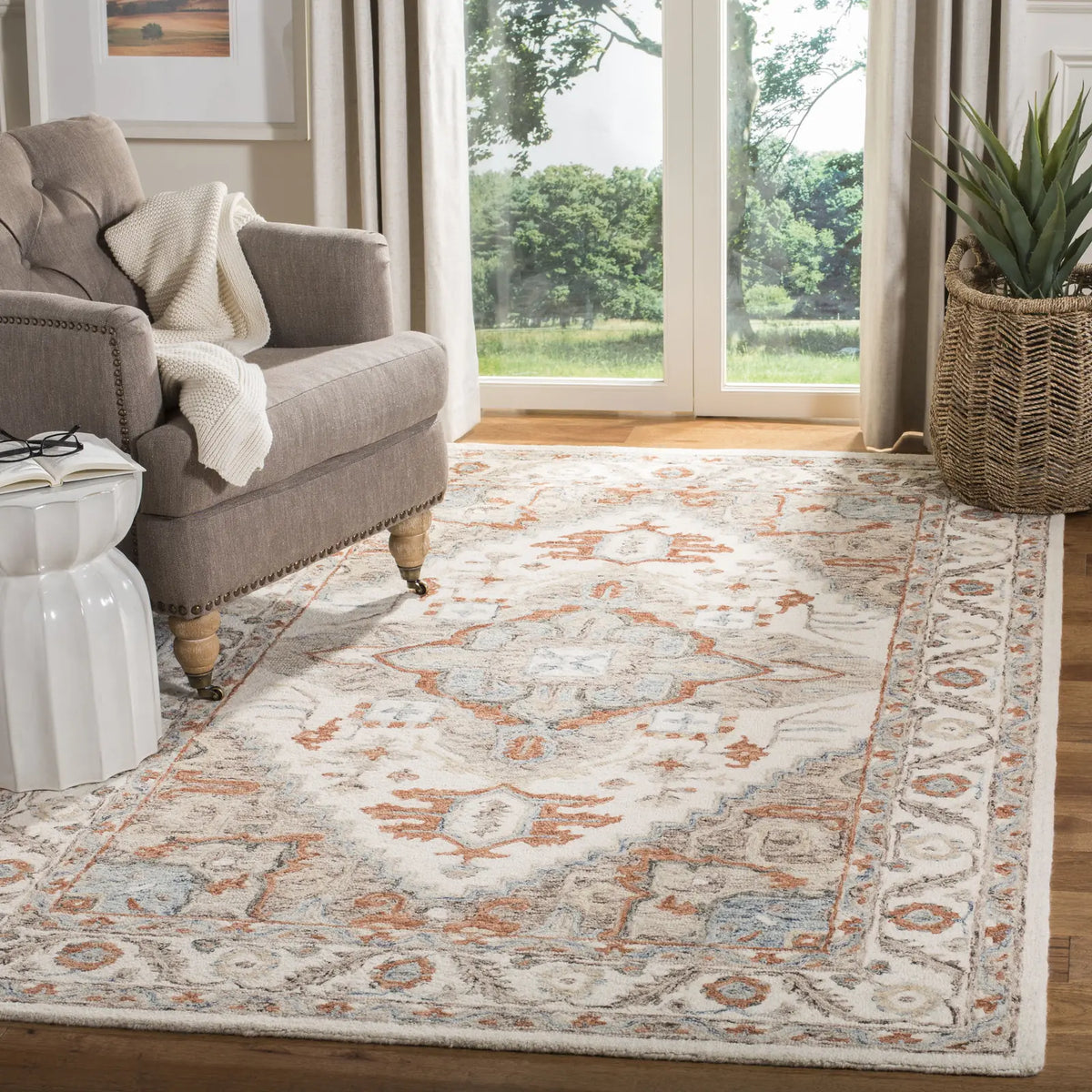 Safavieh Micro-Loop 4'-0" x 6'-0" Rug in Ivory / Rust