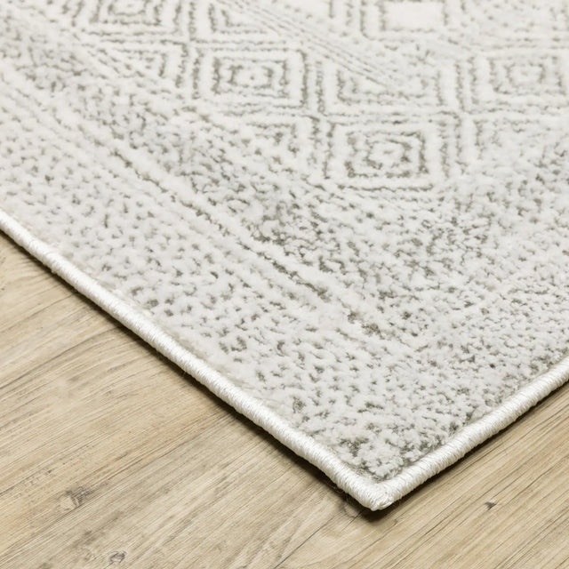 Oriental Weavers Montecito 094W8 White/ Grey Rug - corner detail