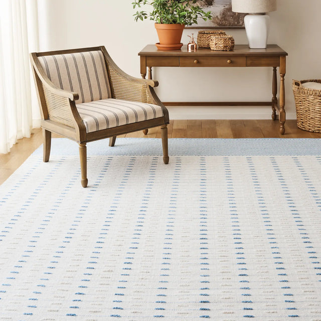 Safavieh Martha Stewart 4'-0" x 6'-0" Rug in Light Blue / Ivory