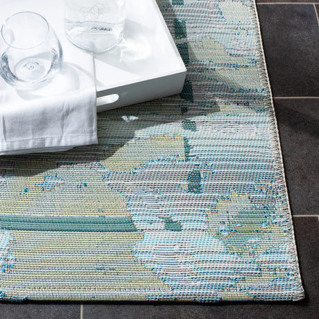 Safavieh Barbados 500 4'-0" x 6'-0" Rug in Teal / White